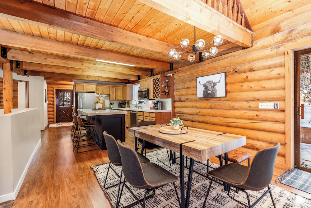 Lodge at Summit Park Near Woodward