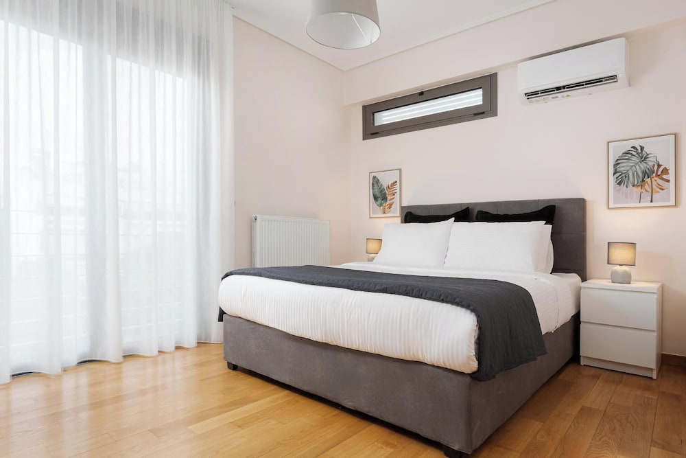 Glyfada Golden Stay