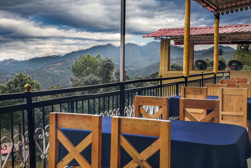 Blossom Hideaway Kausani