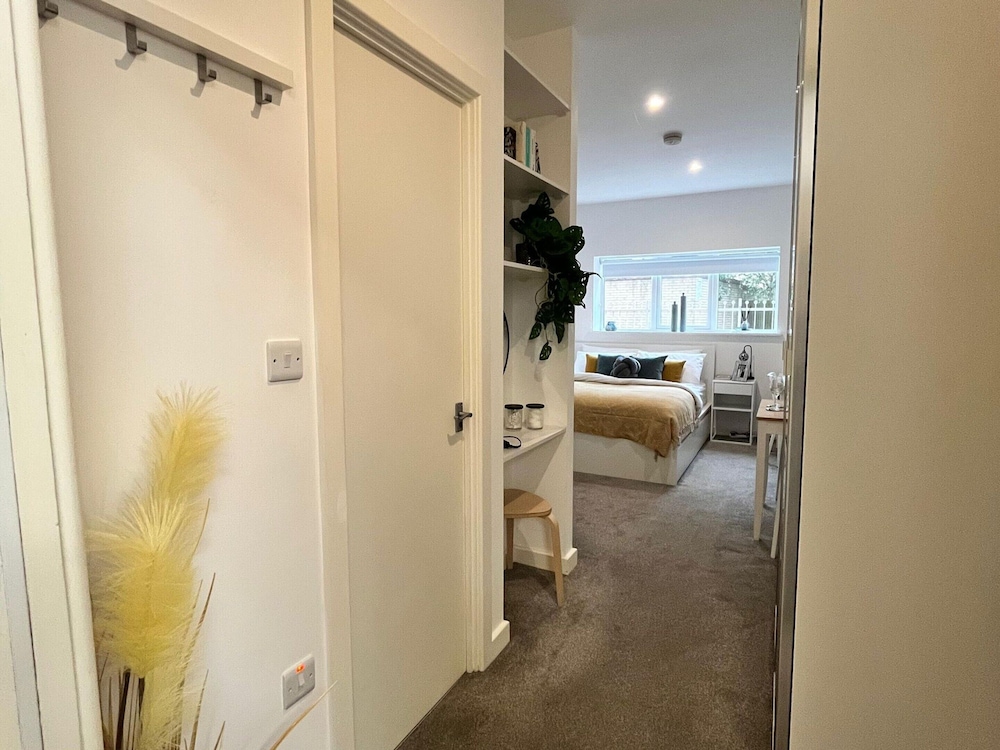 Kingston Luxe Suites Riverside Apartment Belvilla