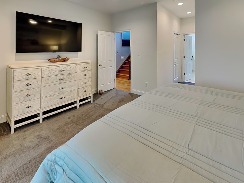 Shady Beaches by Topsail Realty