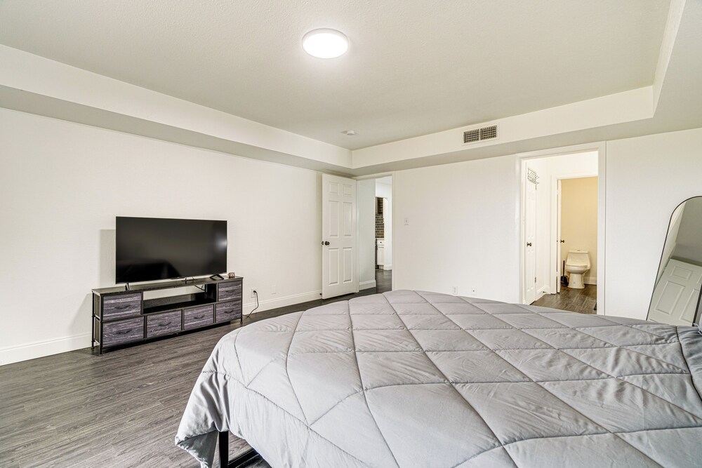 Private Hot Tub & Golf Course Views: Lakeway Gem