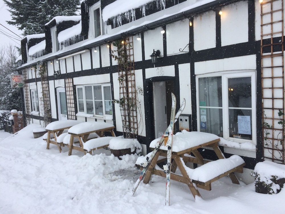 Mid Wales Inn