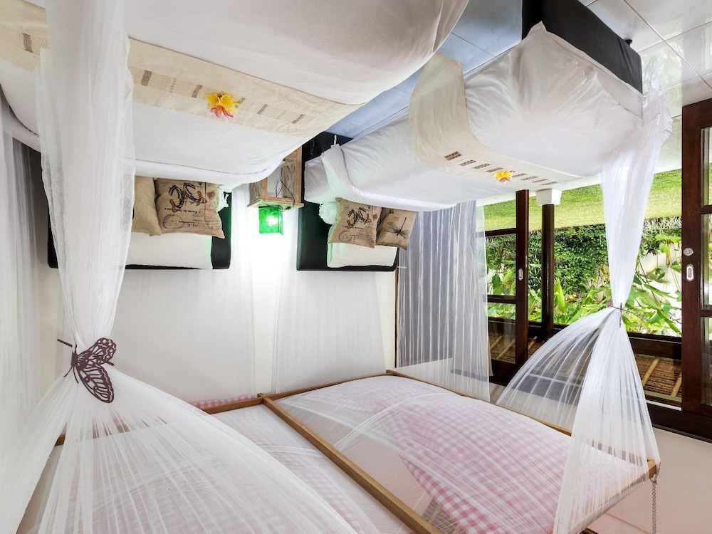 Villa Candi Kecil Empat