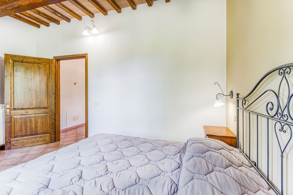 Noce Family Apt Shared Pool,volterra photo 3