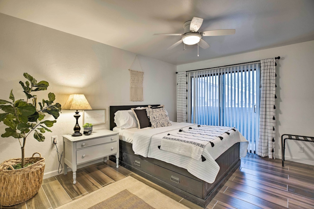 Modern Tempe Condo w/ Pool Access  4 Mi to ASU - Property Image 23