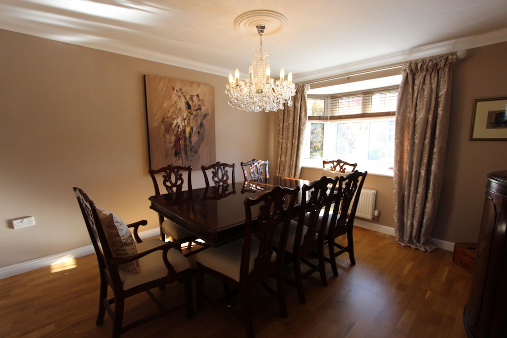 Immaculate 4Bd Family Home In Lee On The Solent