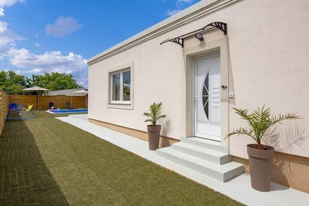Villa Infinity