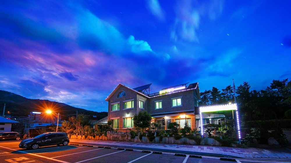 Samcheok Sol Beach Pension view 4