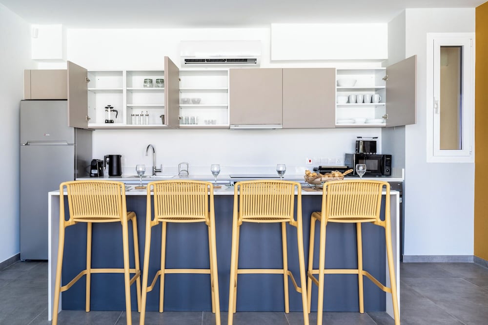 Blu Horizon - Stylish Living with Pool & Balconies in Protaras