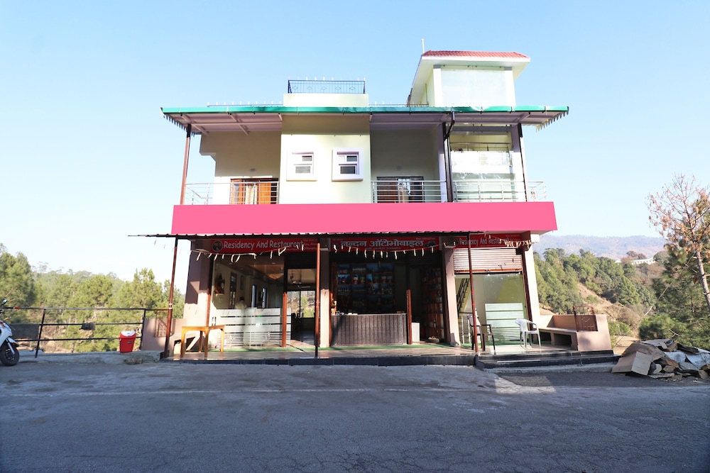 OYO 26757 Md's Residence view 2