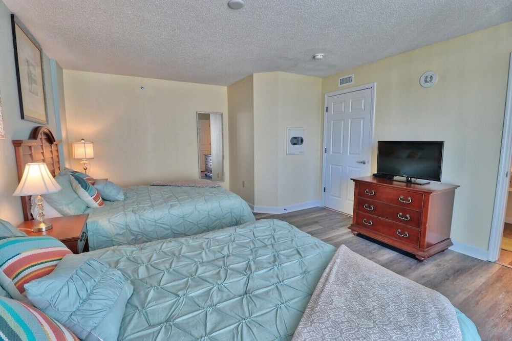 Holiday Sands South 411 2 Bedroom Condo