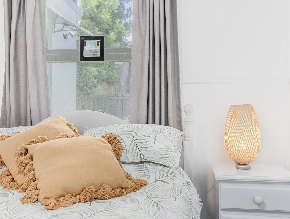 Cozy Pet Friendly Beach House