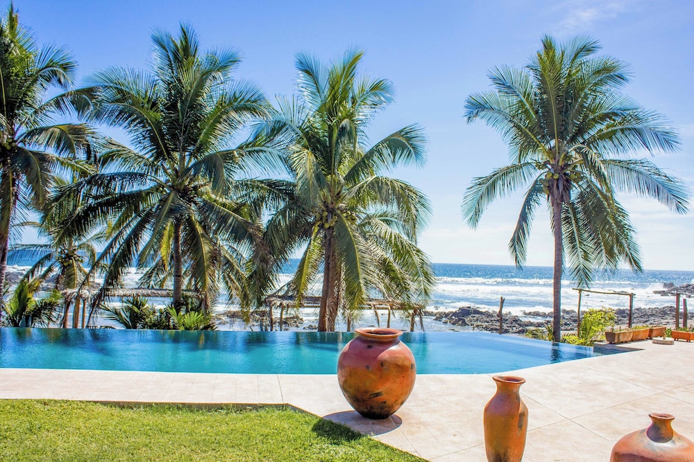 Casa Irekua Luxury beachfront retreat