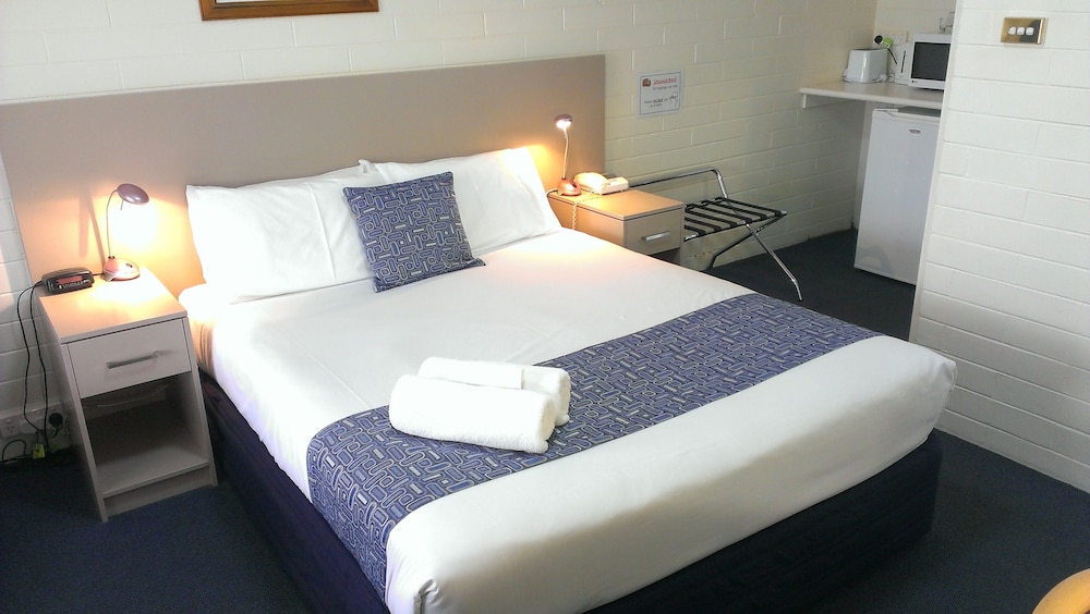 Oval Motel