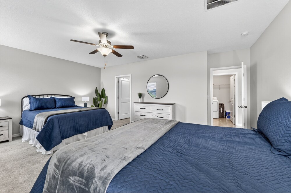 Spacious Getaway Near Apollo Beach 5 Bedroom Home
