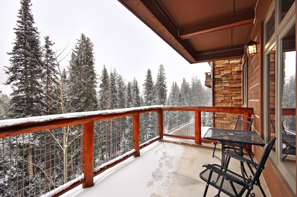 3069 Timbers 2 Bedroom Condo by RedAwning