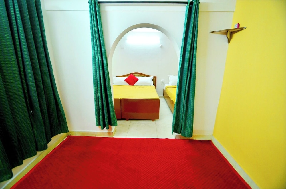 Estay SK Residency