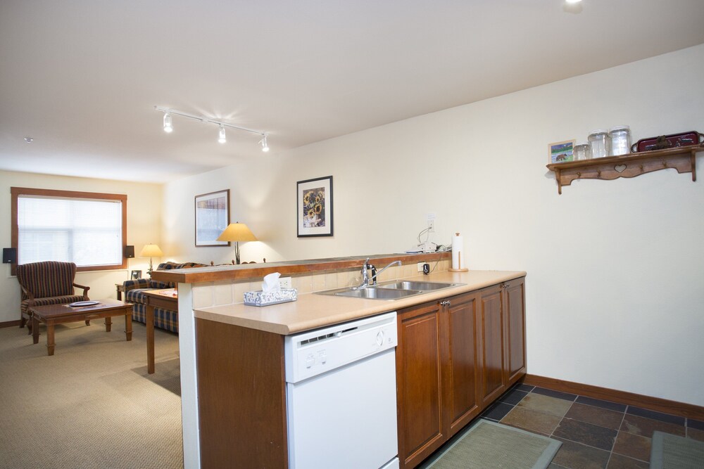 One Bedroom Condos at Powderhorn Lodge - Solitude UT