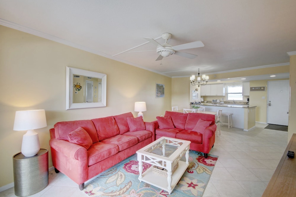 255 El Matador 1 Bedroom Condo