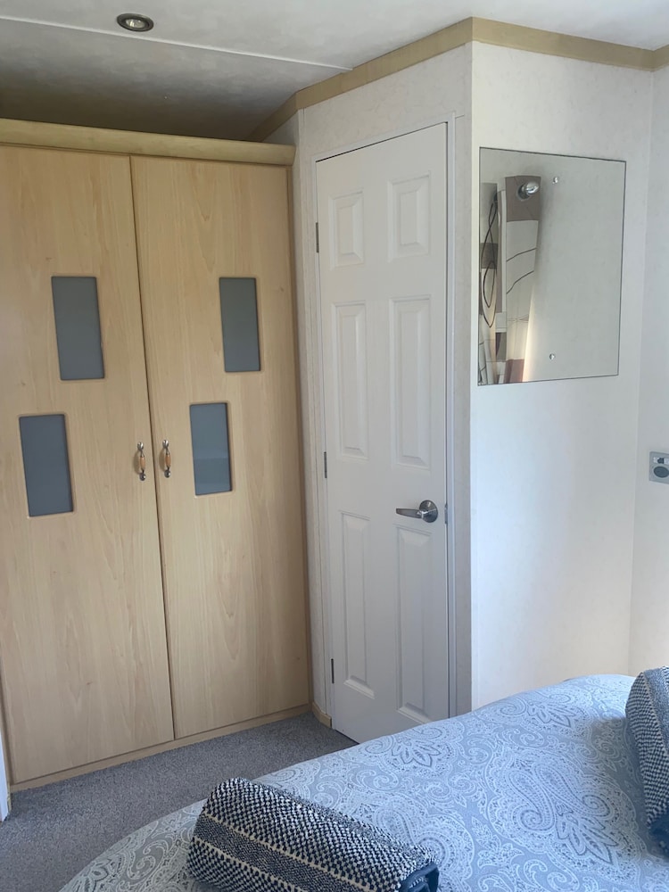 Coastal Chalet in Tudweiliog, Pwllheli