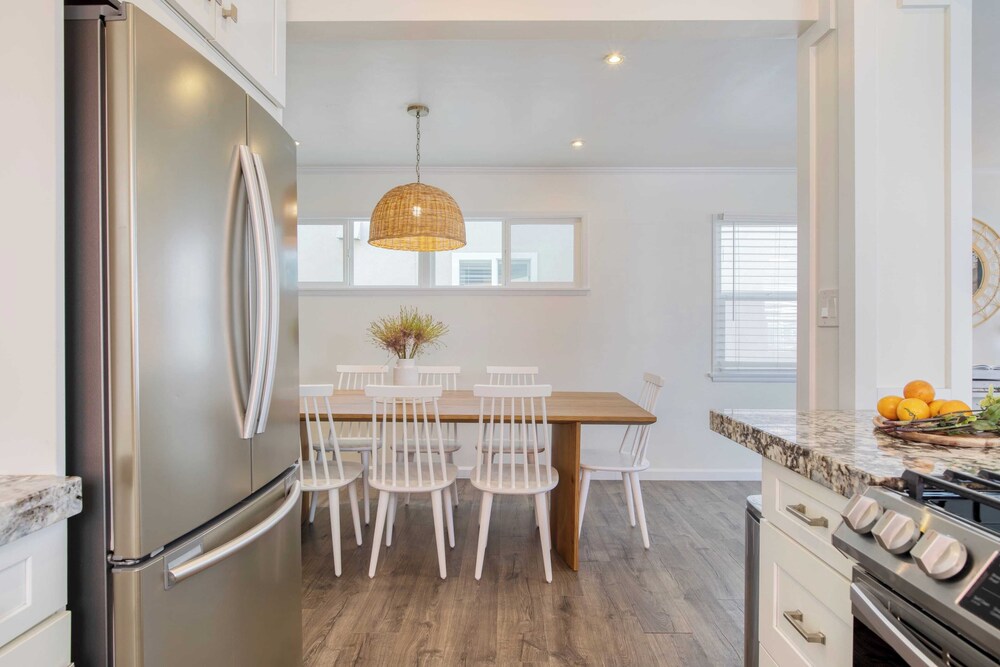 Surfrider I by Avantstay Walk to the Beach + Patio