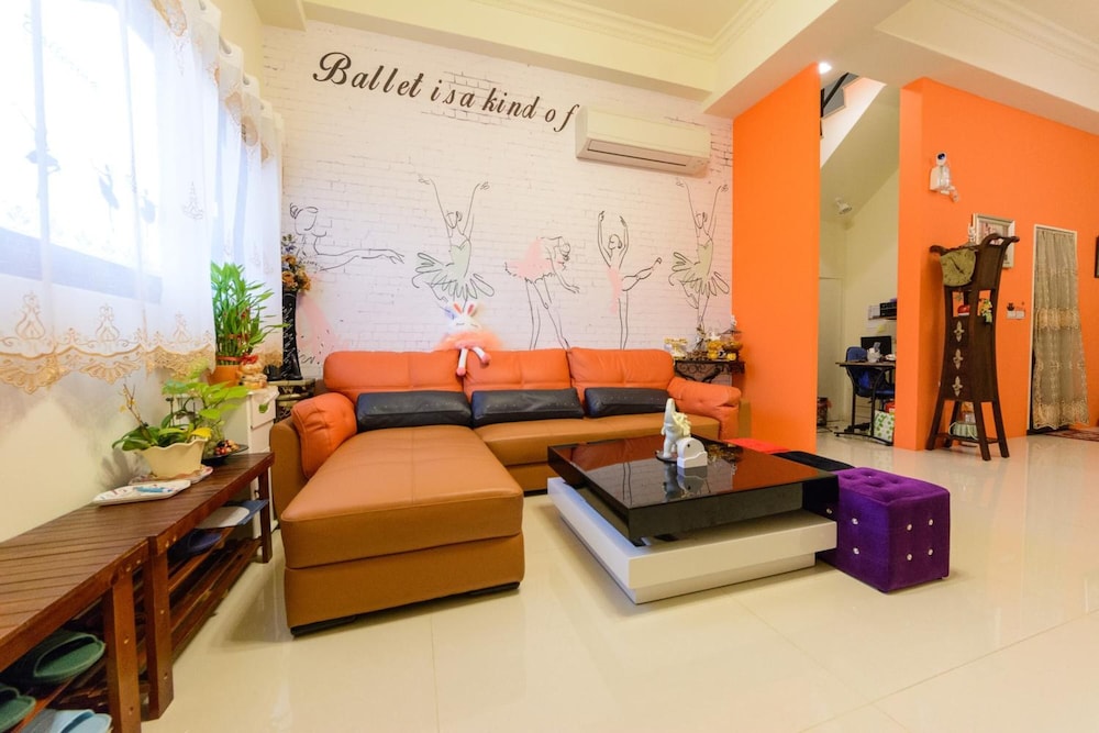 Puli Waltz Villa