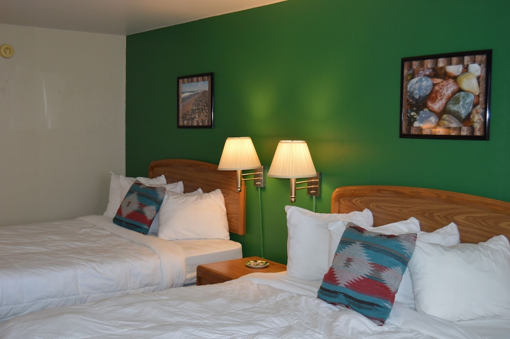 Cedar Hill Lodge