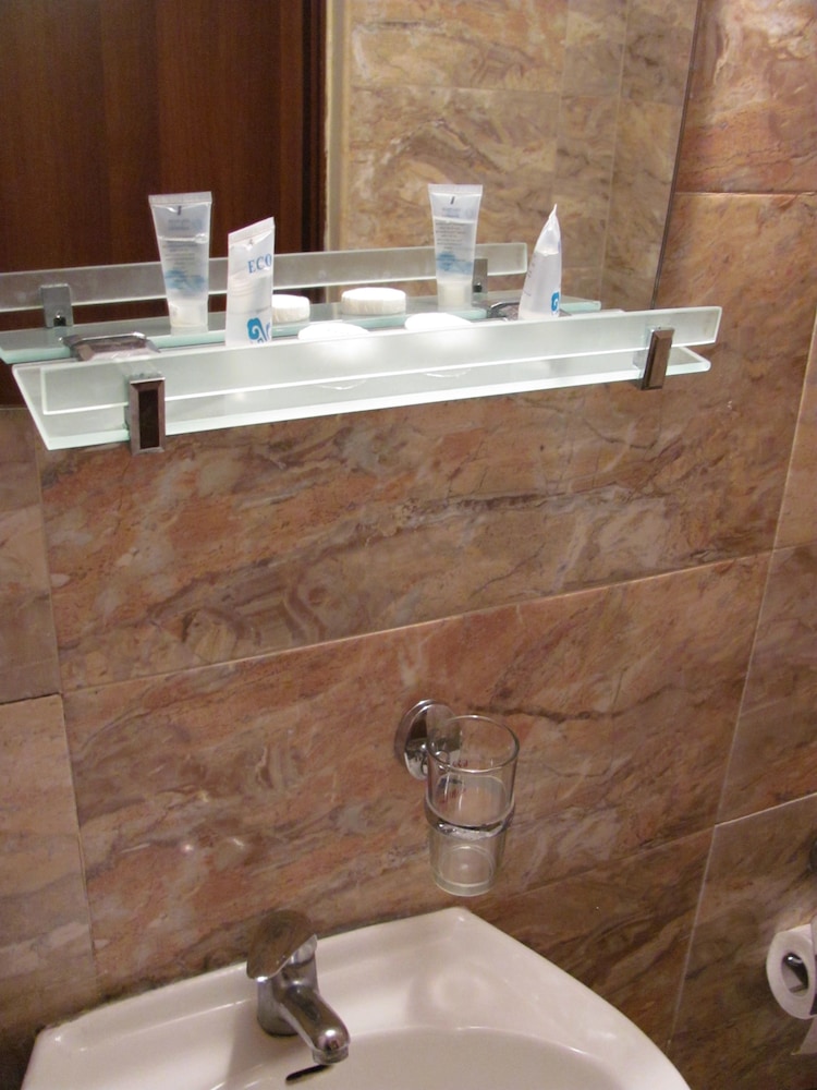 Lucky Travelers Room - hostel