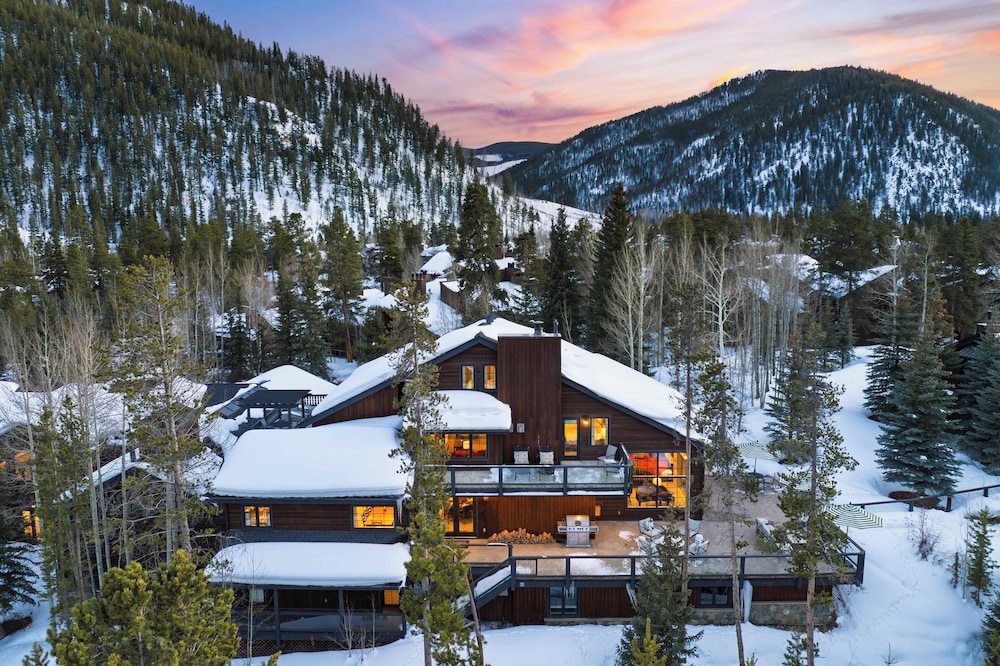 Luxury Mountain Estate w/ Indoor Pool, Gym & Hot Tub Near Keystone | Sleeps 19