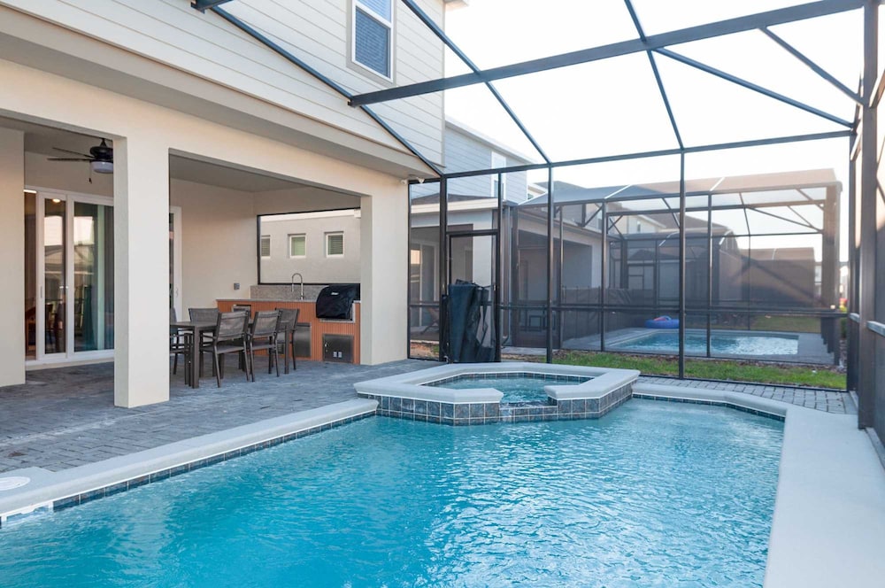 16231 Fantastic Family Home For The Perfect Stay