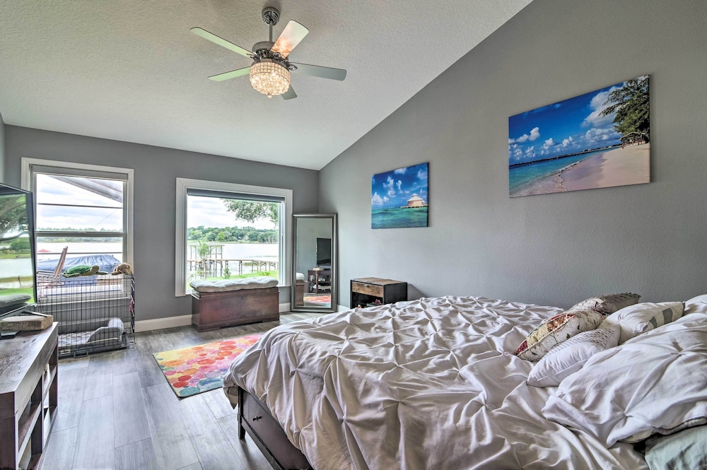 Florida Family Home w/ Dock on Saw Mill Lake!