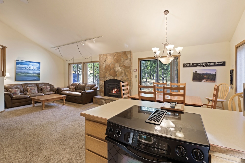 Blue Goose 16 4 Bedroom Home