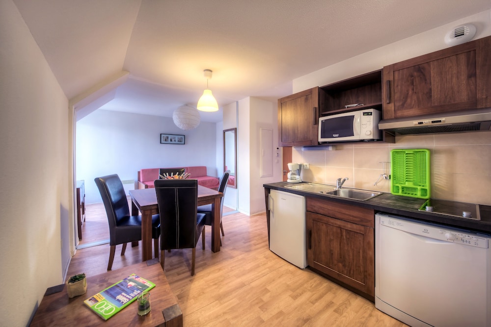 Lourdes Vacations - Zenitude Hotel - Residences L'Acacia Lourdes - Property Image 24