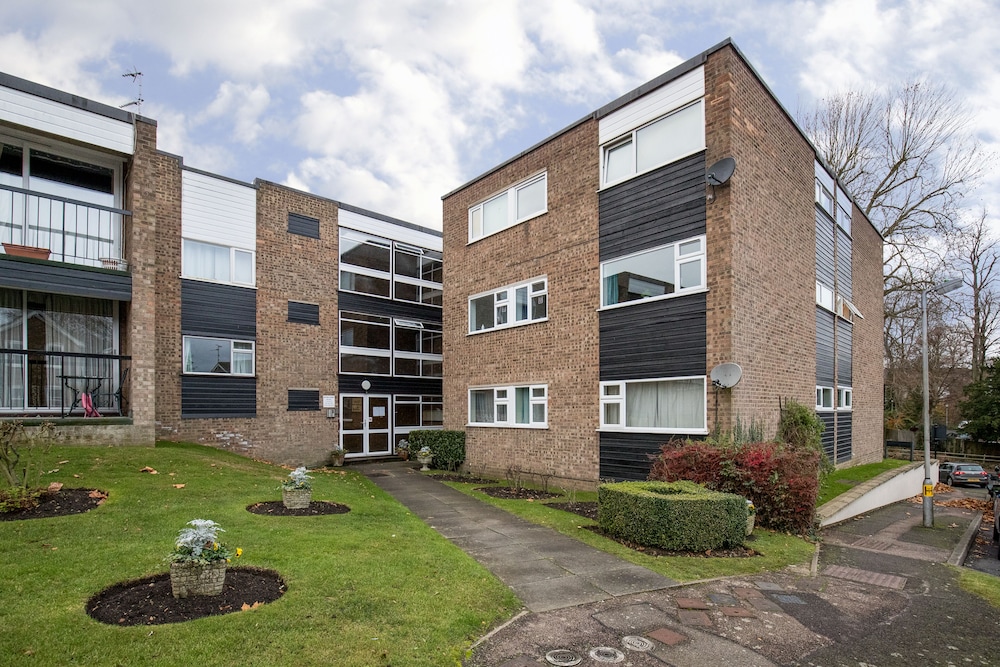 Apton Court 3
