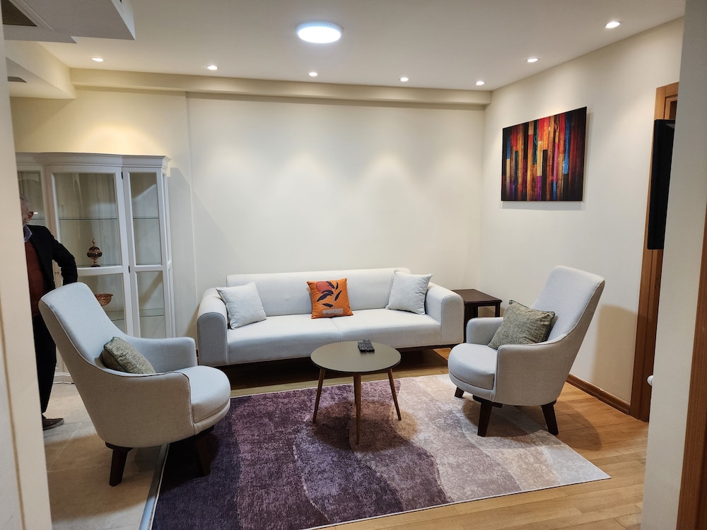 Perfect Residence Taksim with pool