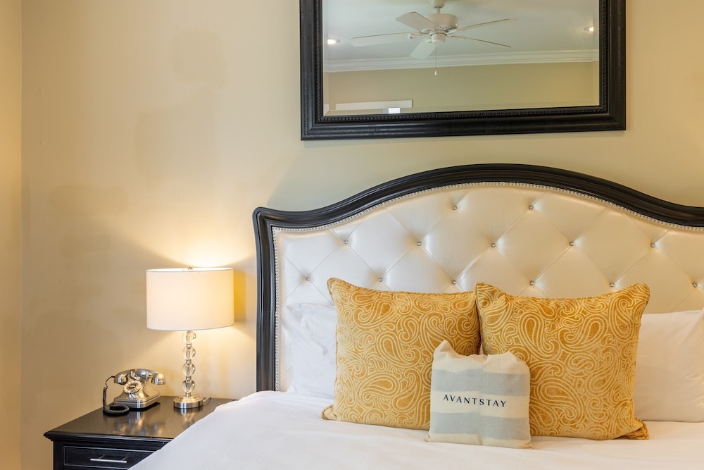 Doctor's Orders by Avantstay 5 Mins TO Beach! w/ Community Pool & Hot Tub! view 4