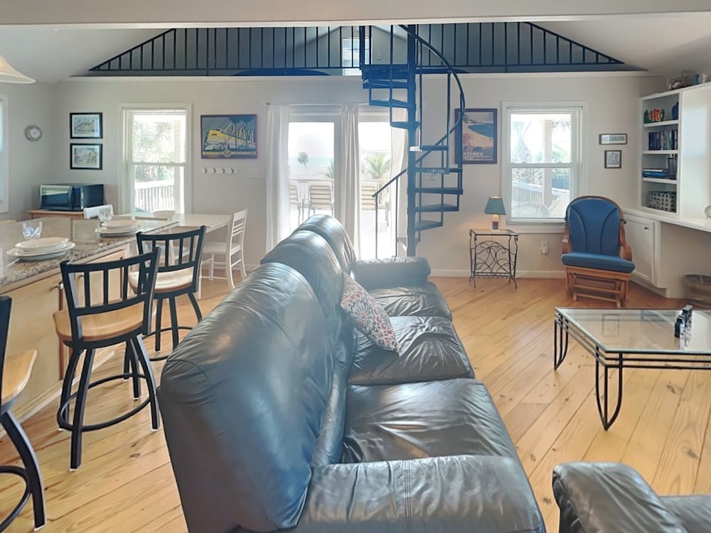 Beach Oasis by Ryson Vacation Rentals