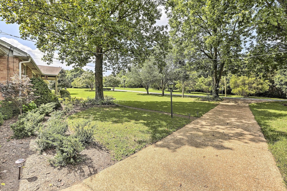Nashville Apt w/ Patio, 3 Mi to Grand Ole Opry - Property Image 13