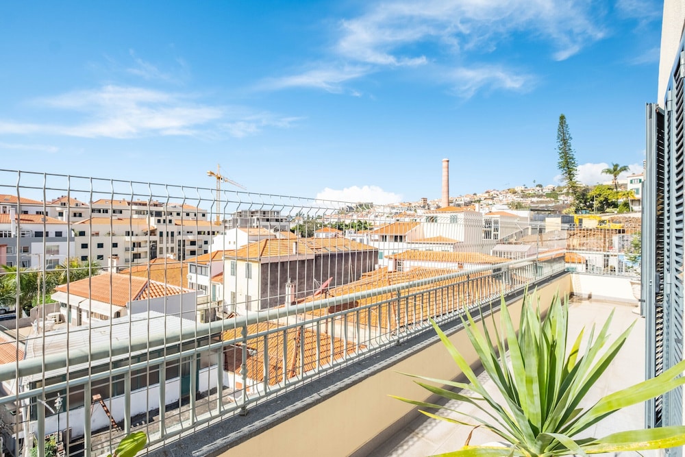 Penthouse Prestige by Madeira Sun Travel