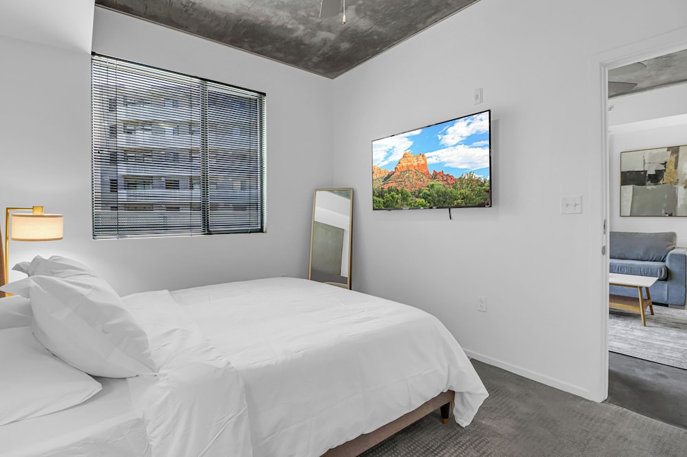 Phoenix Urban Luxury Escape