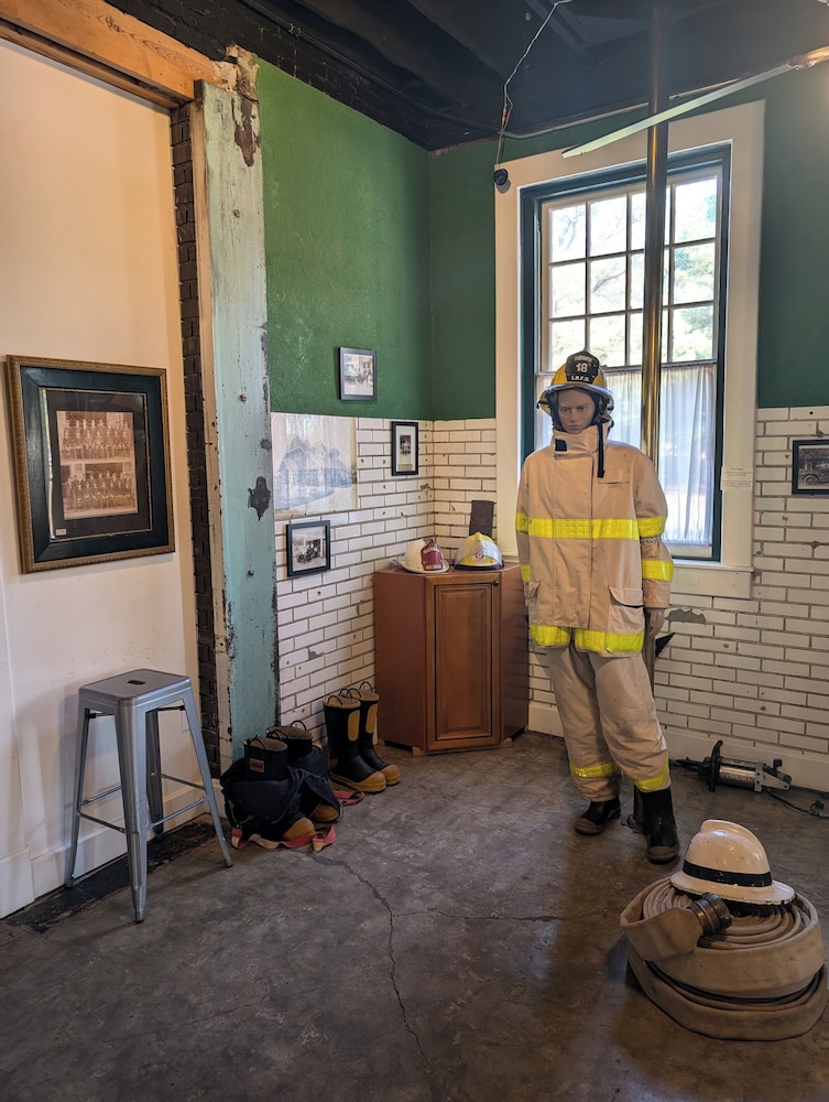 Little Rock Firehouse Museum & Hostel