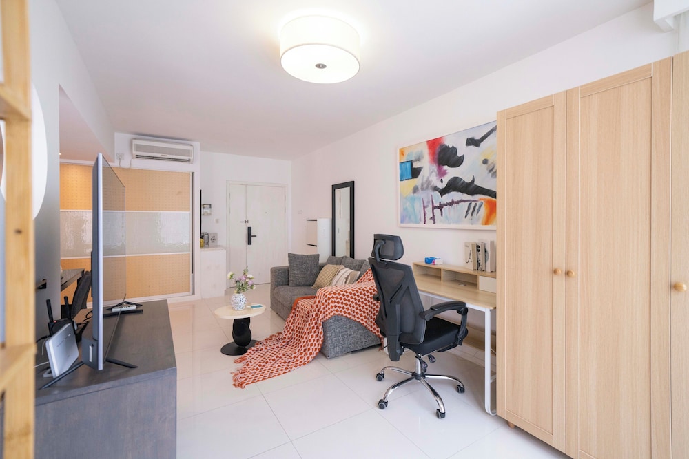 Tyms Xujiahui Stylish 1BR APT