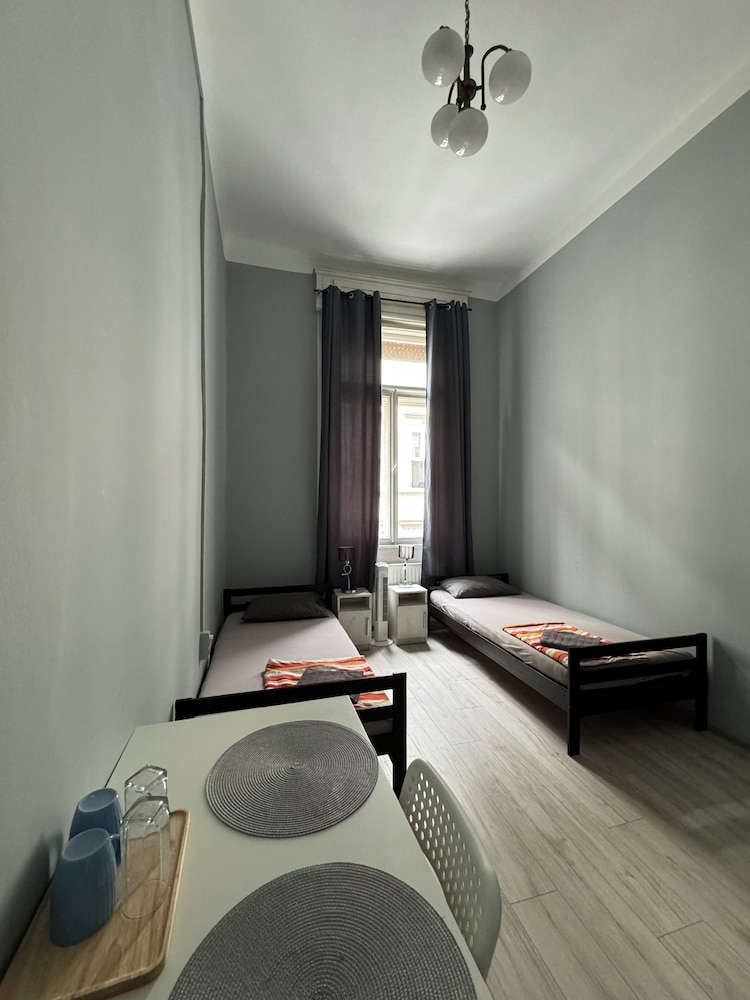 Boomerang Hostel 3