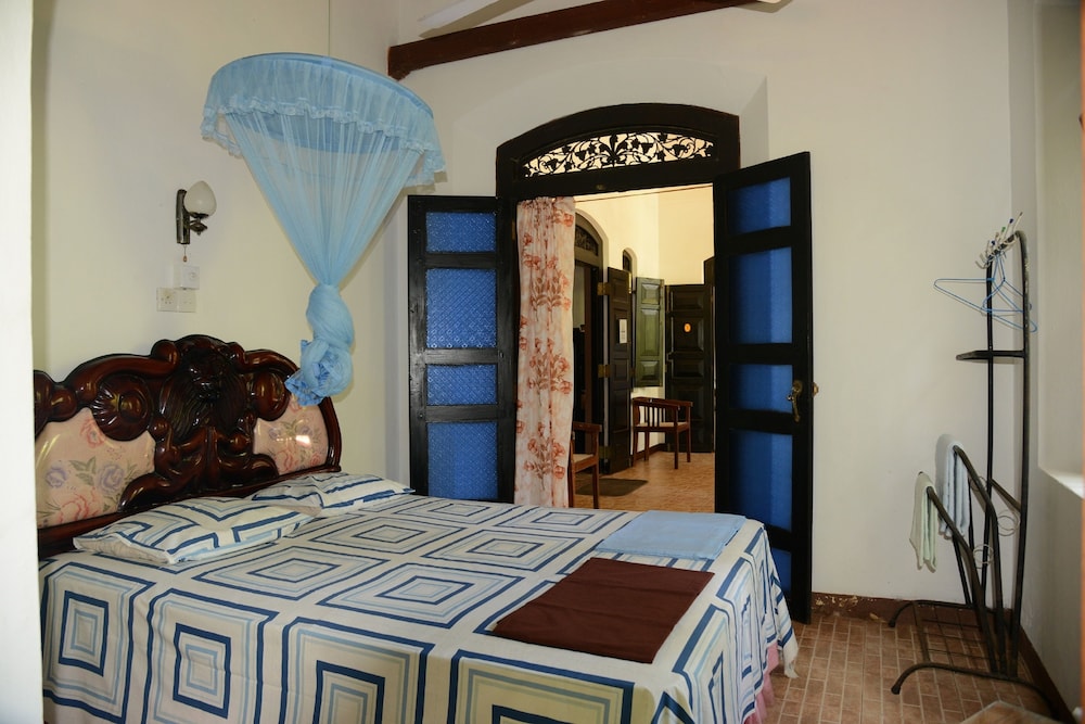 Home Stay Strand view 2