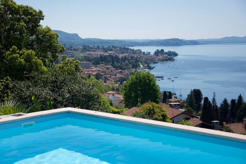 Luxury Italian Lakes Villa With Private Pool, Gym, Bbq, Wifi, Lake Views photo 3