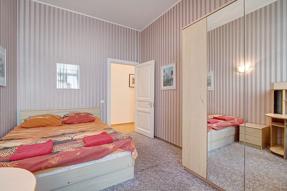 STN Apartments on Nevsky Prospect view 4