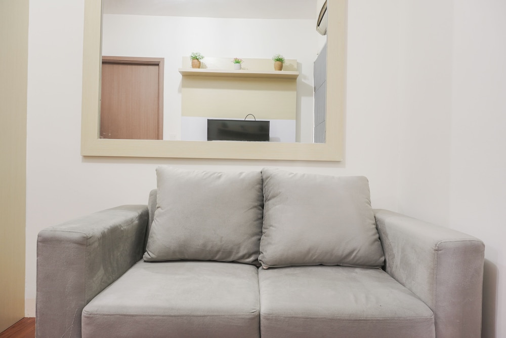 Pleasurable 2BR at Podomoro Golf View Apartment near Tol Cimanggis