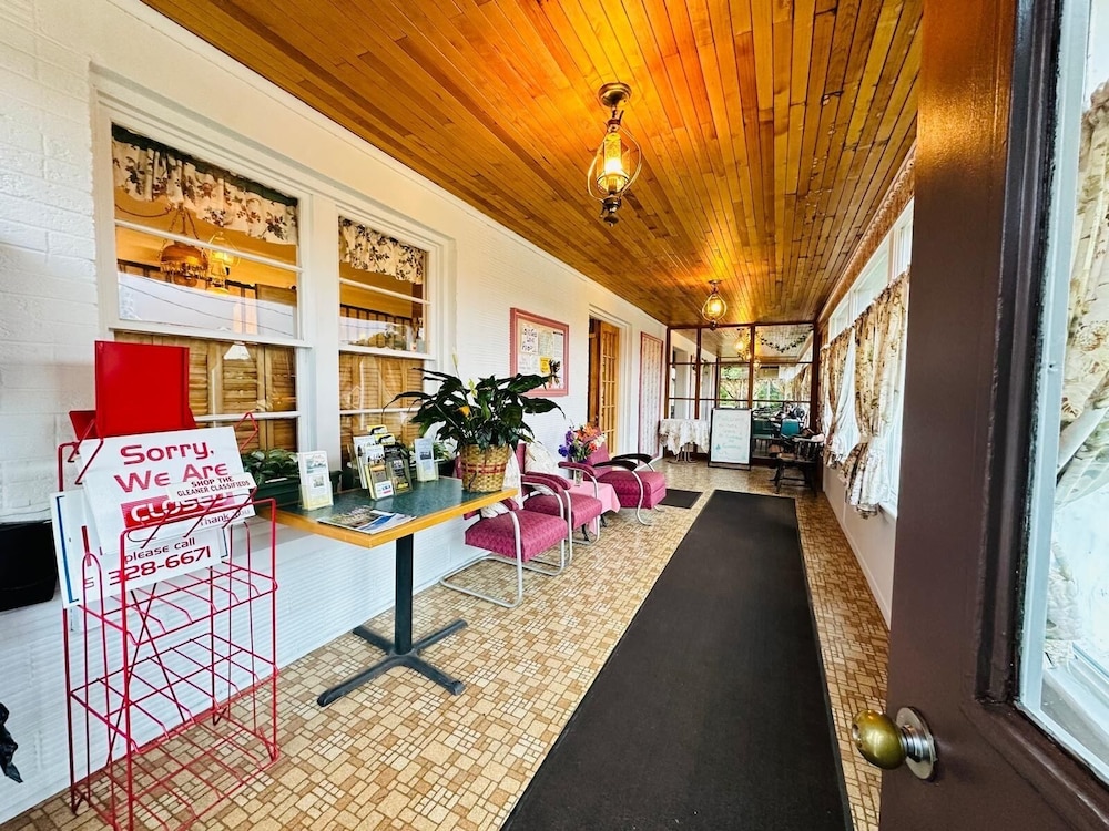 Woodstock Vacations - Stiles Motel - Property Image 2