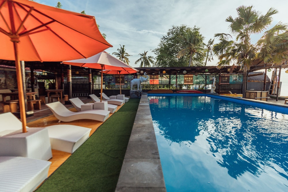 Semaya One Beach Guesthouse